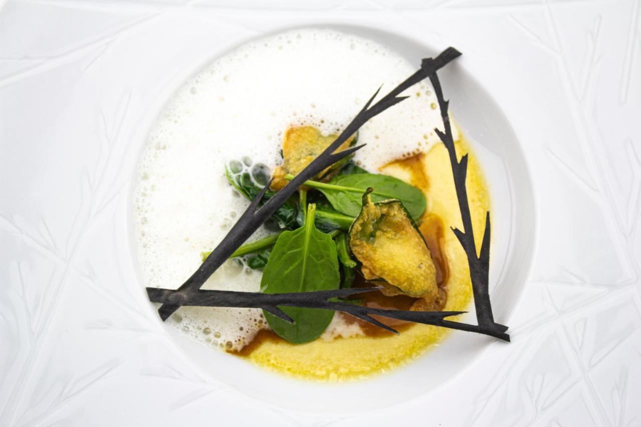Chateau D'Origny, Chambres D'Hotes Et Restaurant Gastronomique Ouches Bagian luar foto
