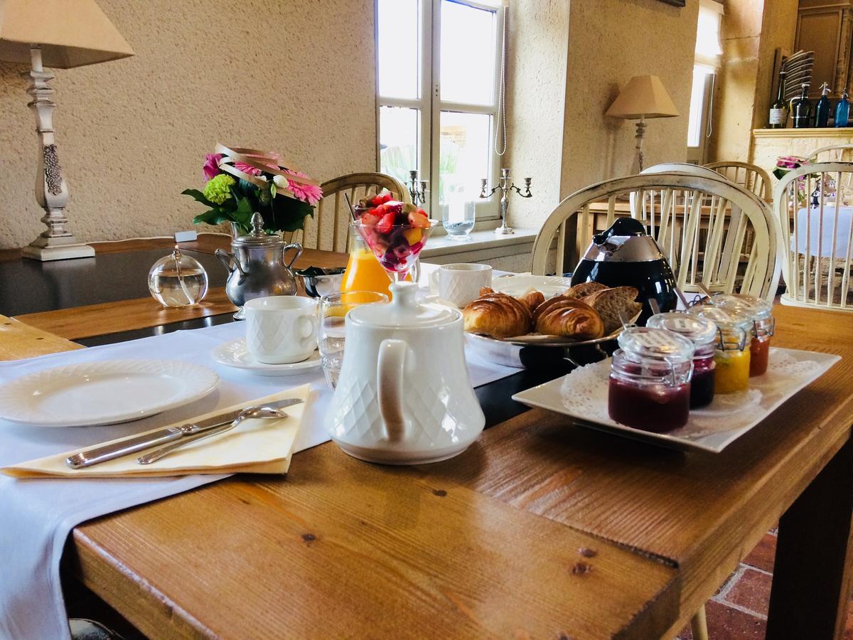 Chateau D'Origny, Chambres D'Hotes Et Restaurant Gastronomique Ouches Bagian luar foto