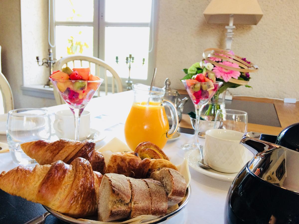 Chateau D'Origny, Chambres D'Hotes Et Restaurant Gastronomique Ouches Bagian luar foto